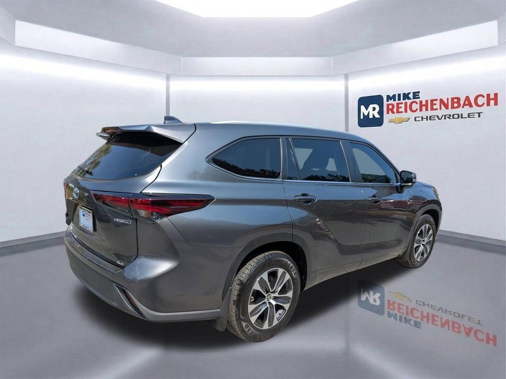 Used 2024 Ford Expedition Limited AWD/4WD image 4