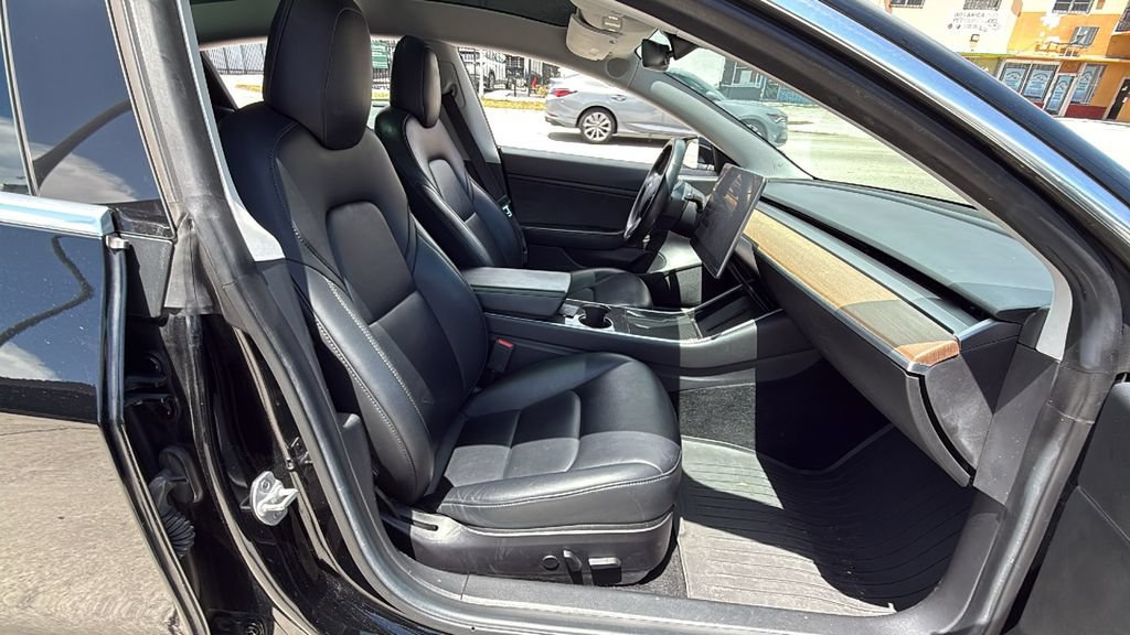 Used 2019 Tesla Model 3 Mid Range RWD image 37