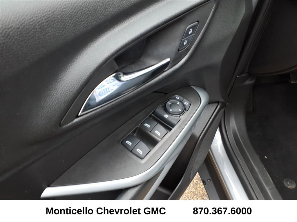 Used 2025 Chevrolet Trax LS w/ Driver Confidence Package image 10