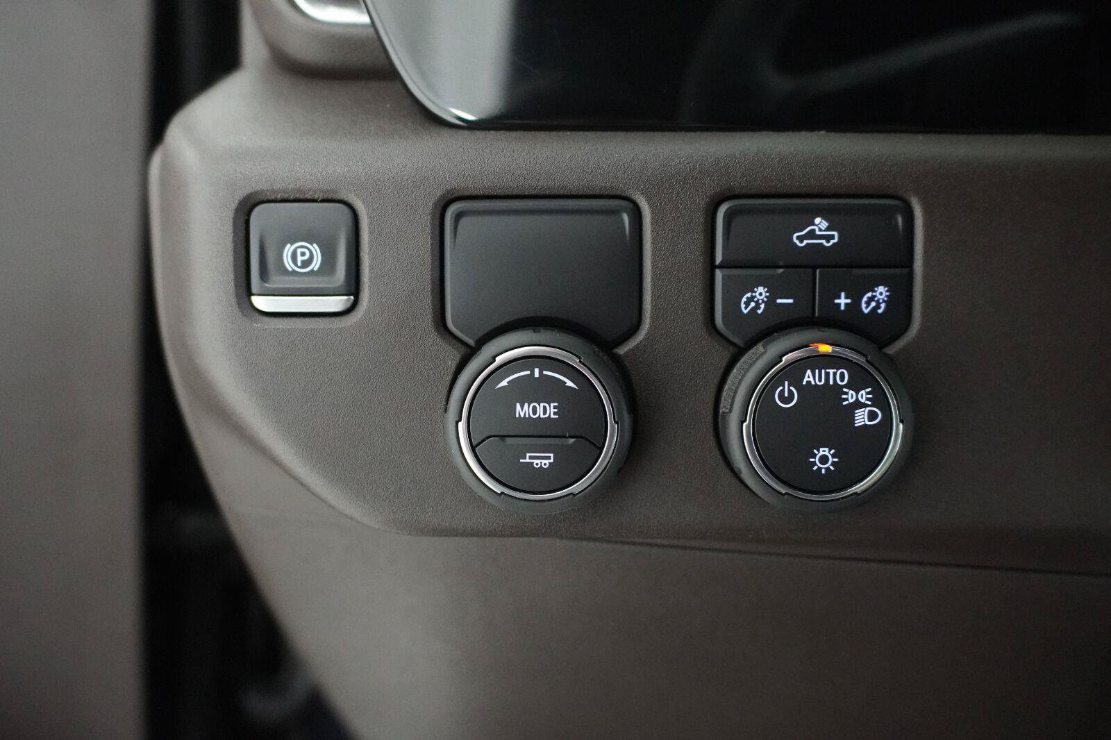 Used 2024 Chevrolet Silverado 1500 LT w/ Texas Edition Plus RWD image 13