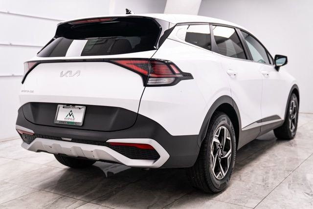 Used 2025 Kia Sportage LX image 9