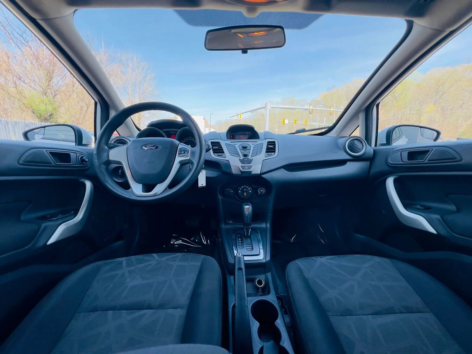 Used 2011 Ford Fiesta SE w/ 202A Rapid Spec Order Code image 19