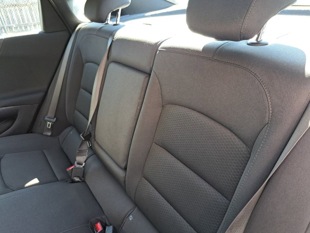 Used 2025 Chevrolet Malibu LT image 22