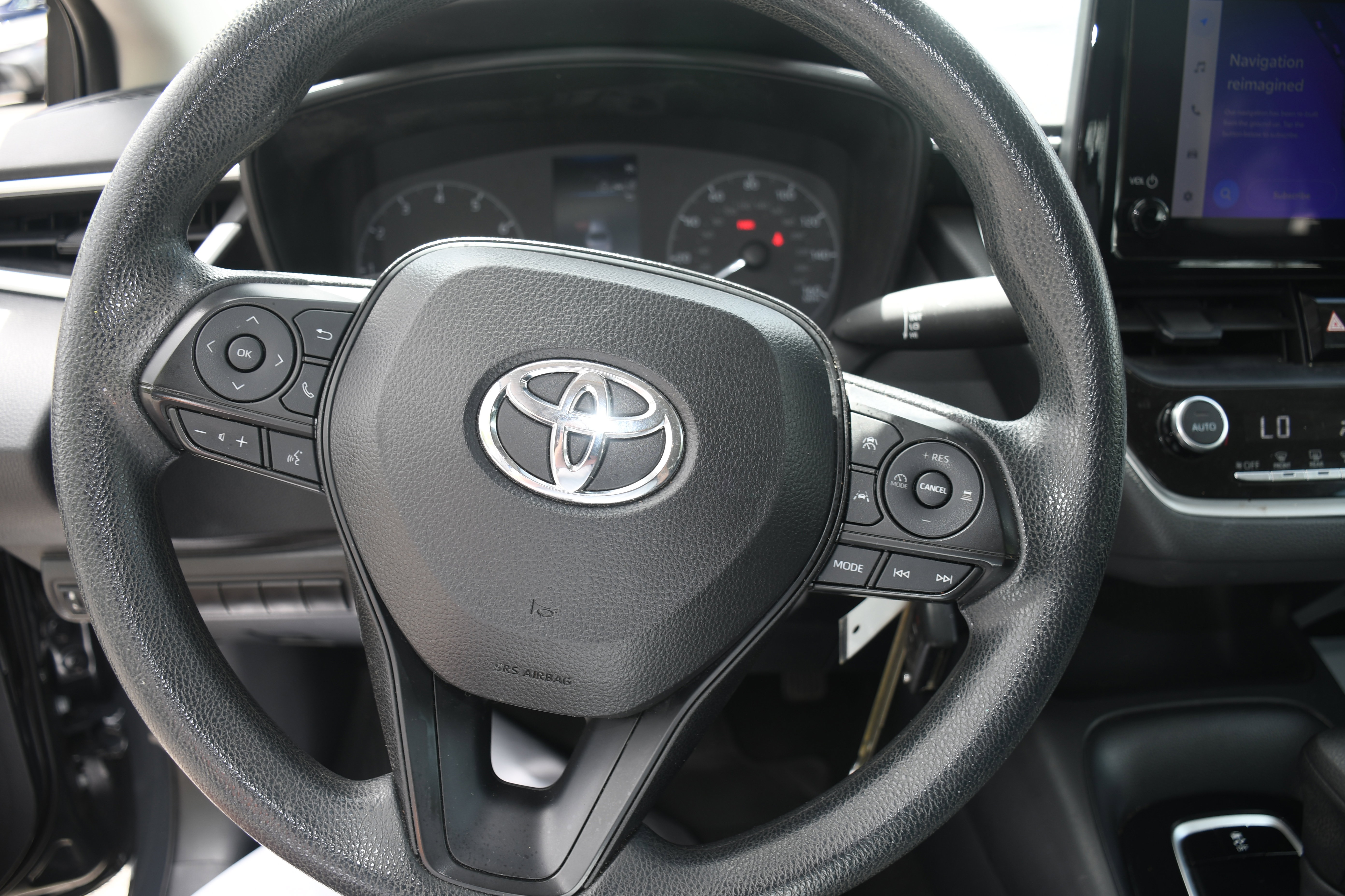 Used 2023 Toyota Corolla LE image 12