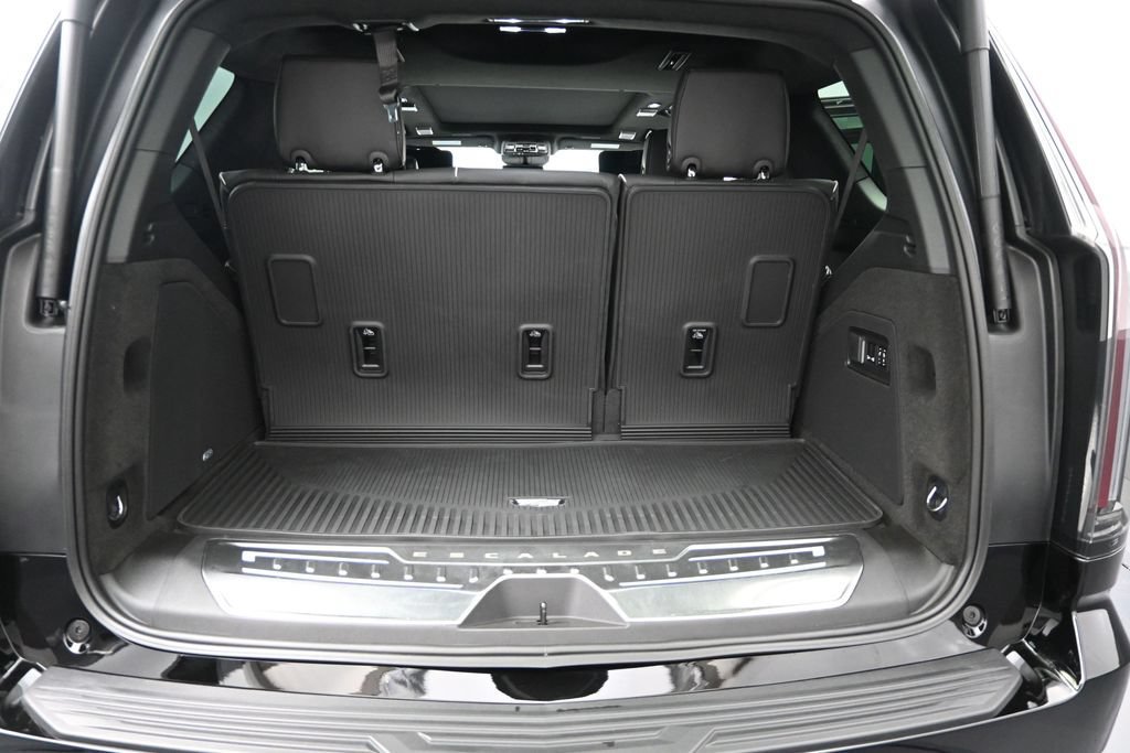 New 2026 Cadillac Escalade Platinum Sport w/ LPO, ONYX Package AWD/4WD image 16