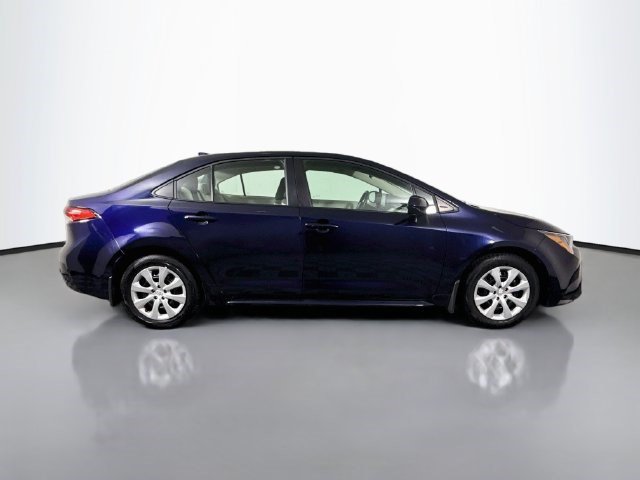 Used 2025 Toyota Corolla LE FWD image 11