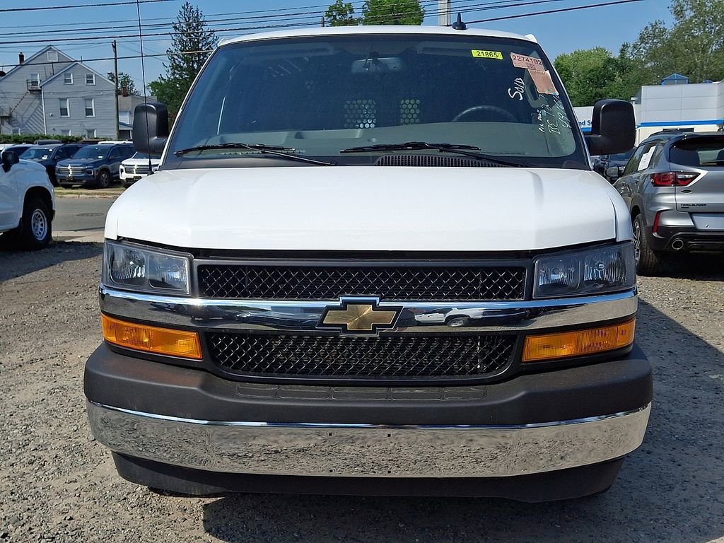 Used 2025 Chevrolet Express 2500 w/ Driver Convenience Package RWD image 2