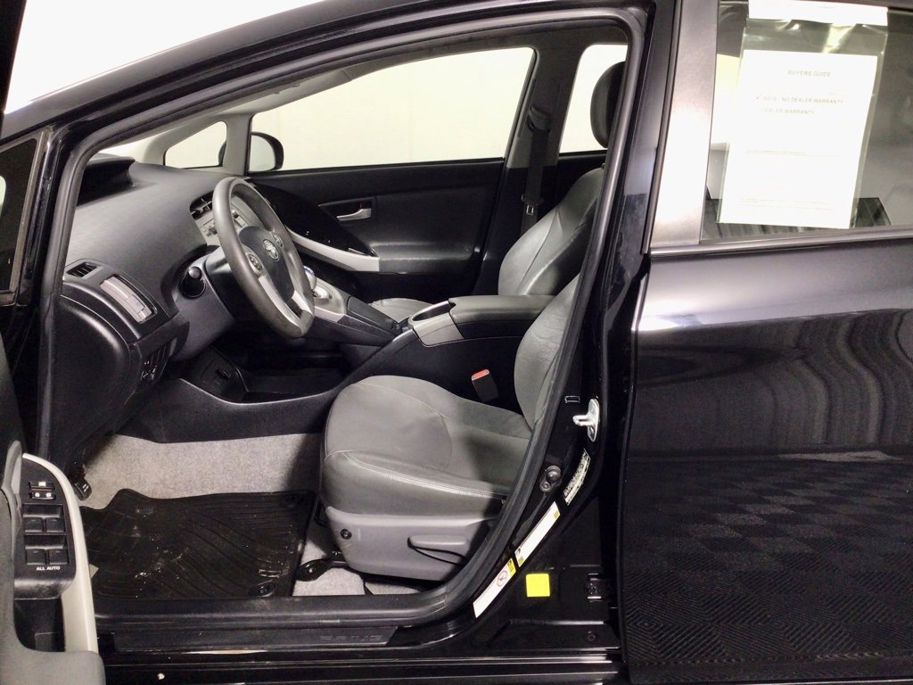 Used 2015 Toyota Prius Four image 14