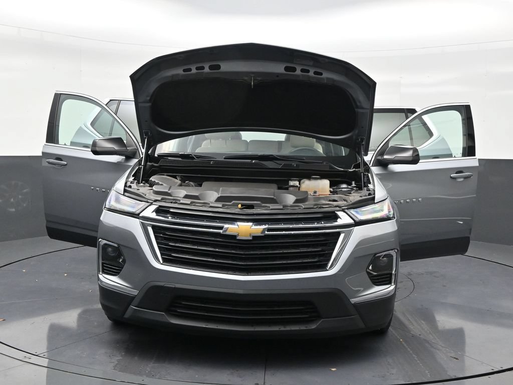 Used 2023 Chevrolet Traverse LS FWD image 33