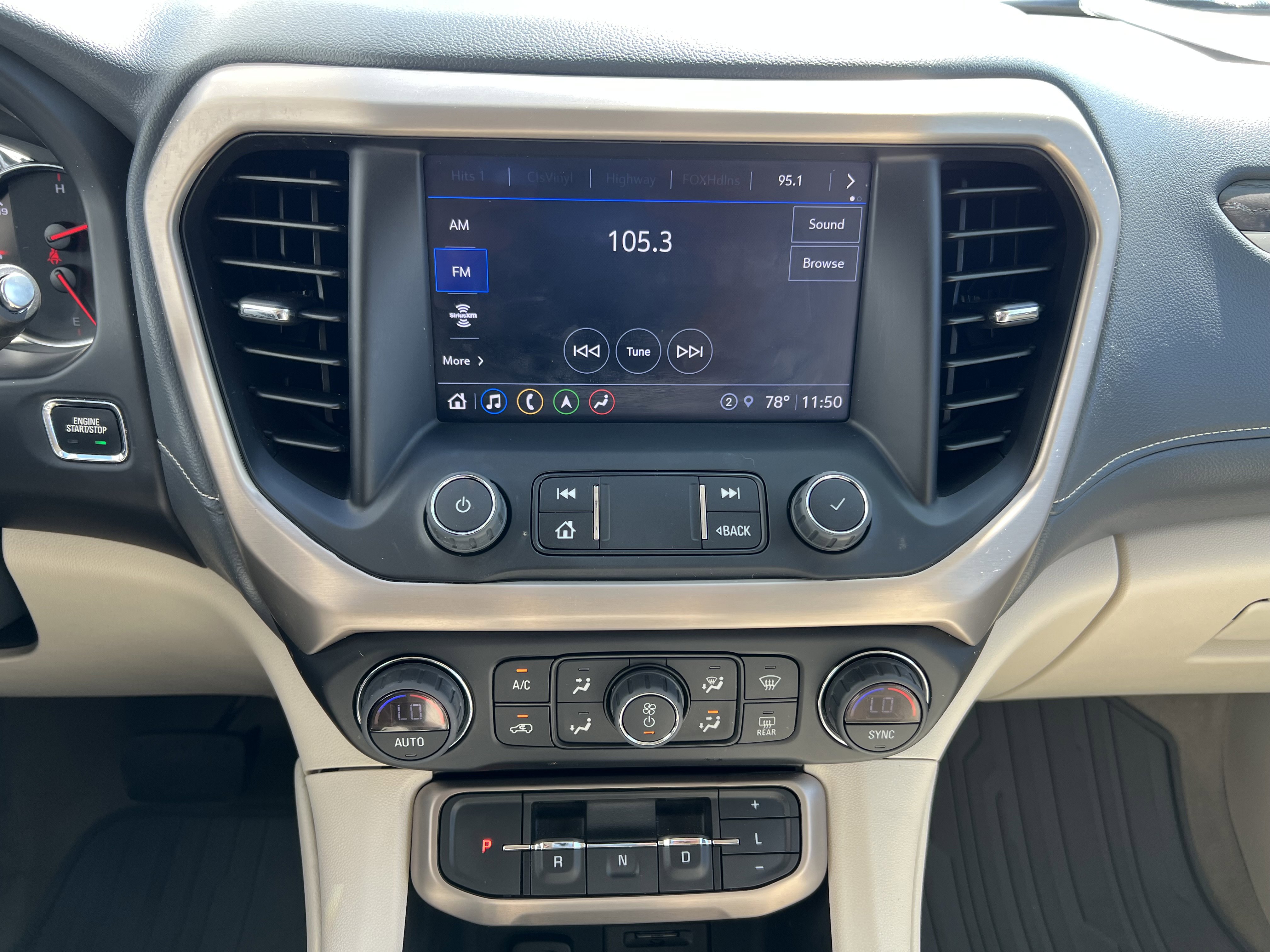 Used 2022 GMC Acadia Denali w/ Denali Ultimate Package image 25