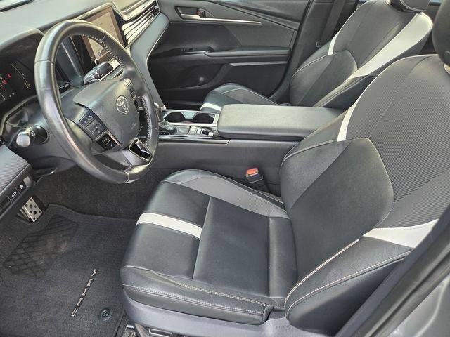 Used 2025 Toyota Camry SE FWD image 18