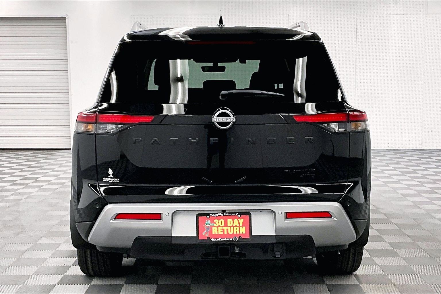 New 2025 Nissan Pathfinder Platinum w/ Lighting Package (N93) AWD/4WD image 5