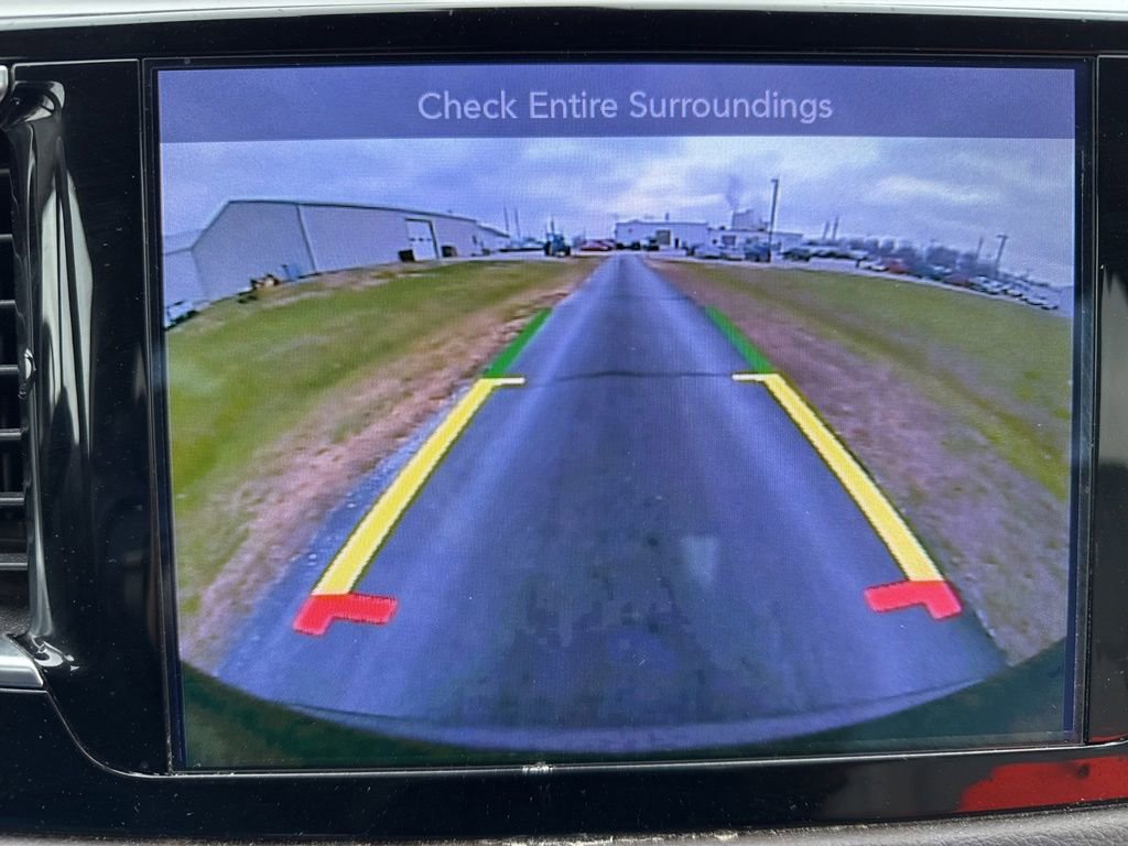 Used 2017 Chrysler Pacifica Touring-L Plus w/ Tire & Wheel Group image 28