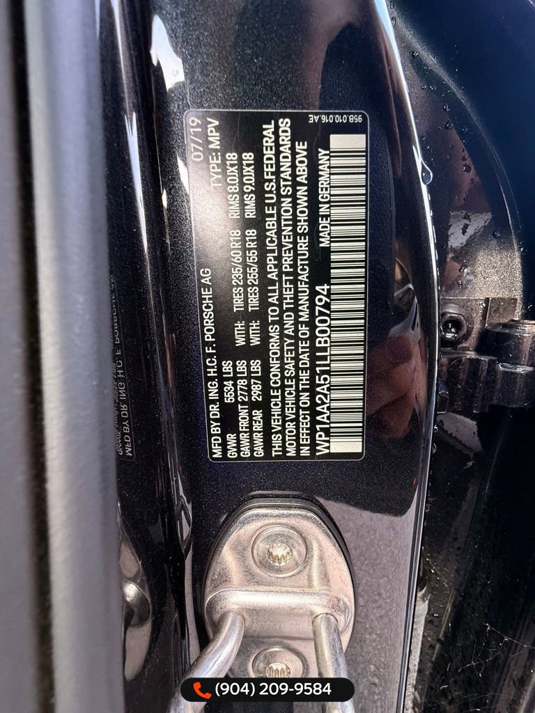 Used 2020 Porsche Macan image 21