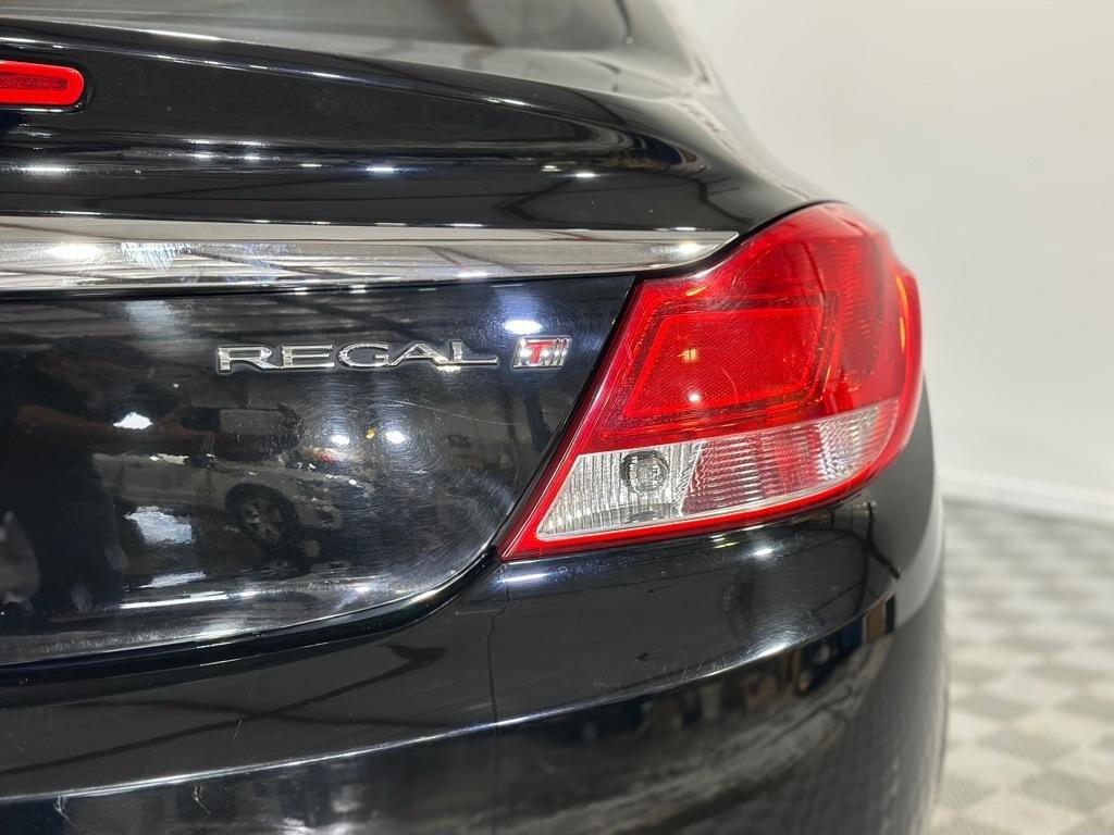 Used 2012 Buick Regal Premium FWD image 7