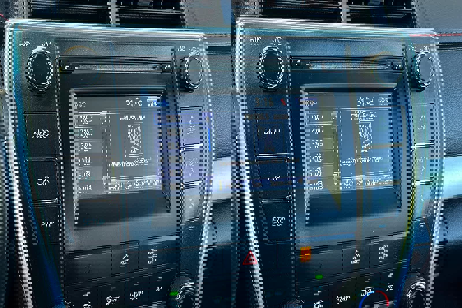 Used 2016 Toyota Camry SE FWD image 19