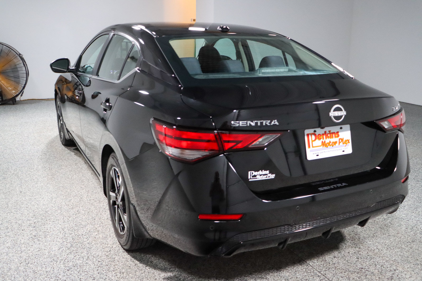 Used 2024 Nissan Sentra SV w/ All-Weather Package FWD image 9