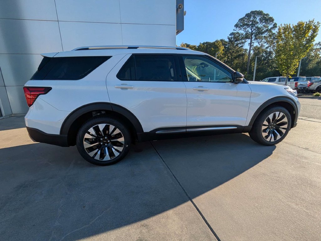 New 2026 Ford Explorer Platinum w/ LUX Leather Package AWD/4WD image 3
