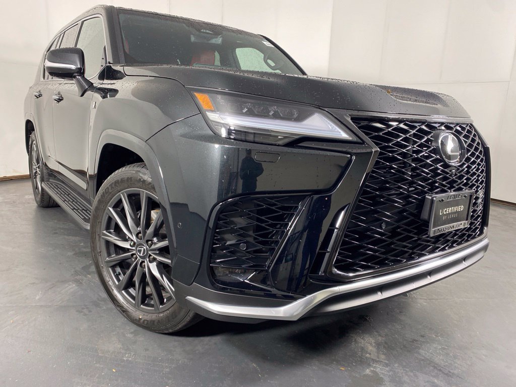 Certified 2026 Lexus LX 700h F Sport AWD/4WD image 3