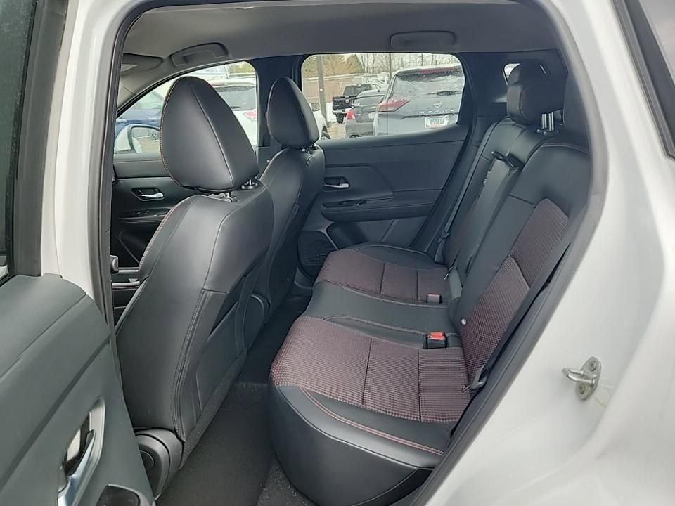Certified 2025 Nissan Kicks SR image 13