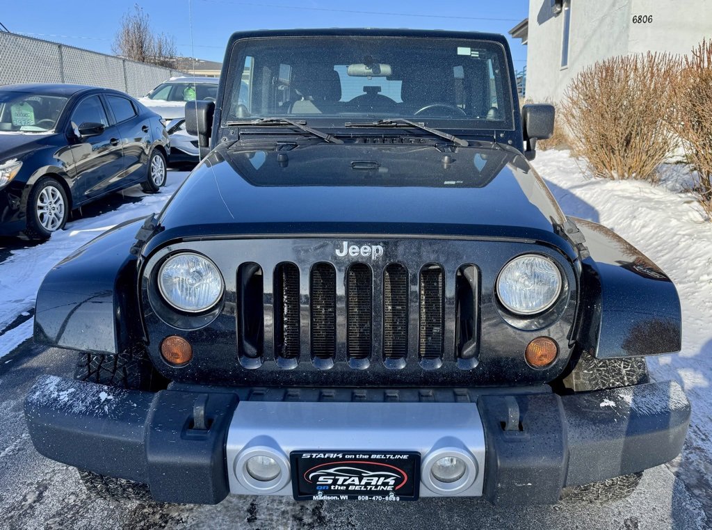 Used 2011 Jeep Wrangler Unlimited Sahara image 3