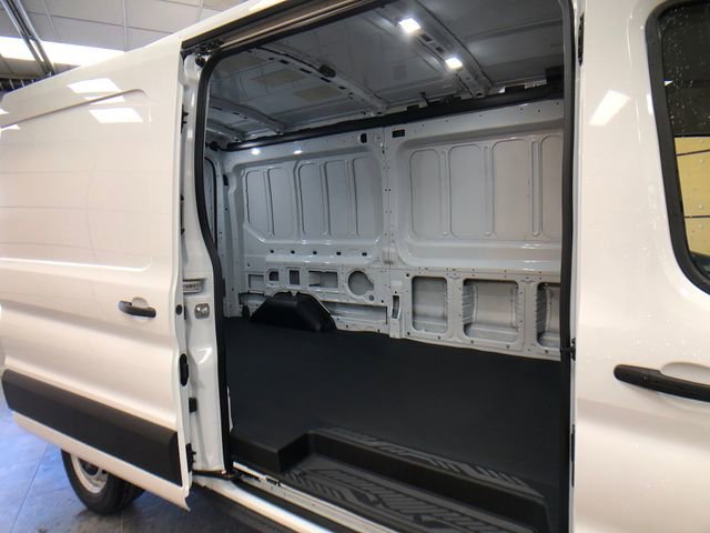 New 2026 Ford Transit 250 148 Medium Roof RWD image 21