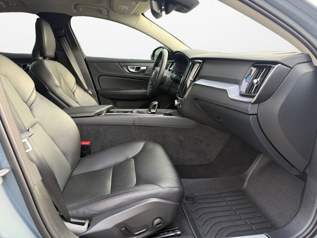 Used 2024 Volvo S60 B5 Core image 15