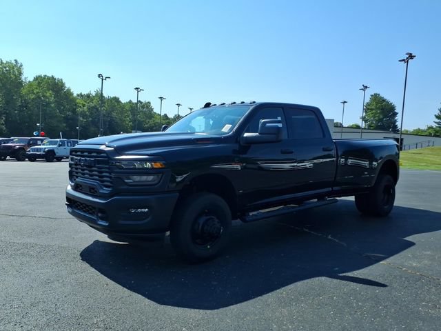 New 2026 RAM 3500 Tradesman AWD/4WD image 3