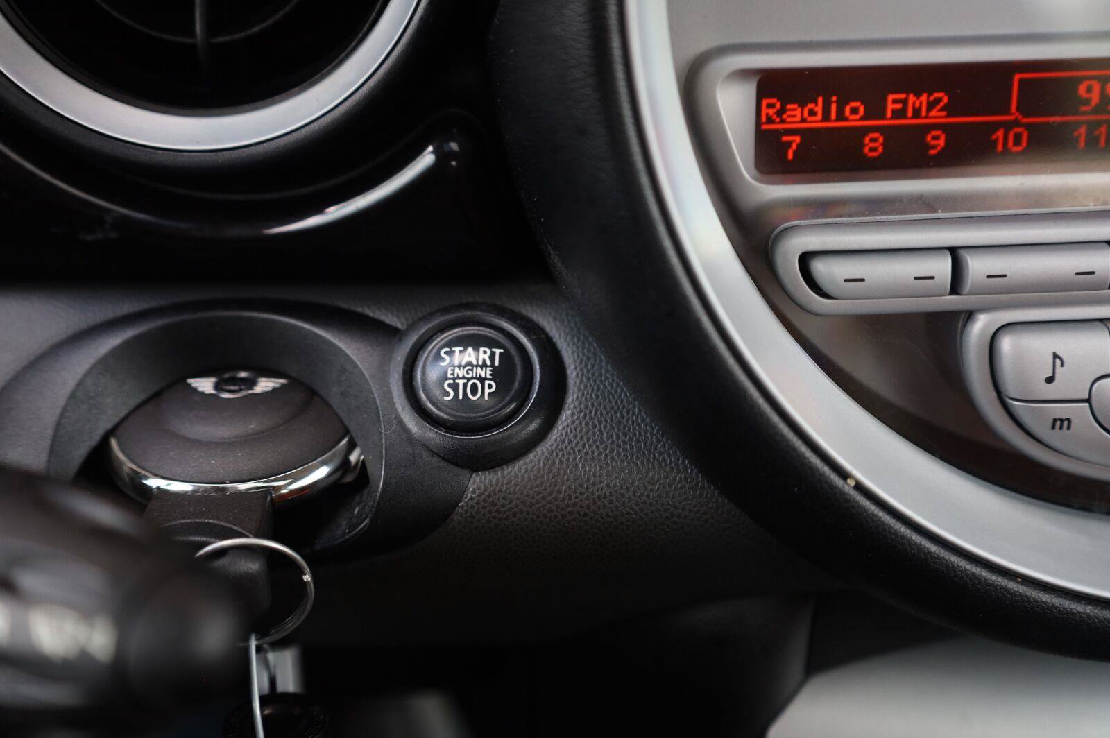 Used 2009 MINI Cooper S FWD image 30