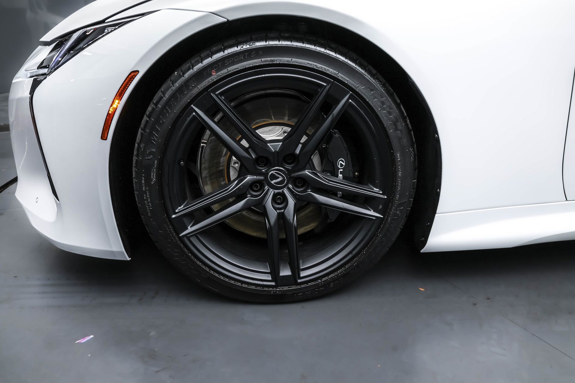 Used 2024 Lexus LC 500 Convertible image 36