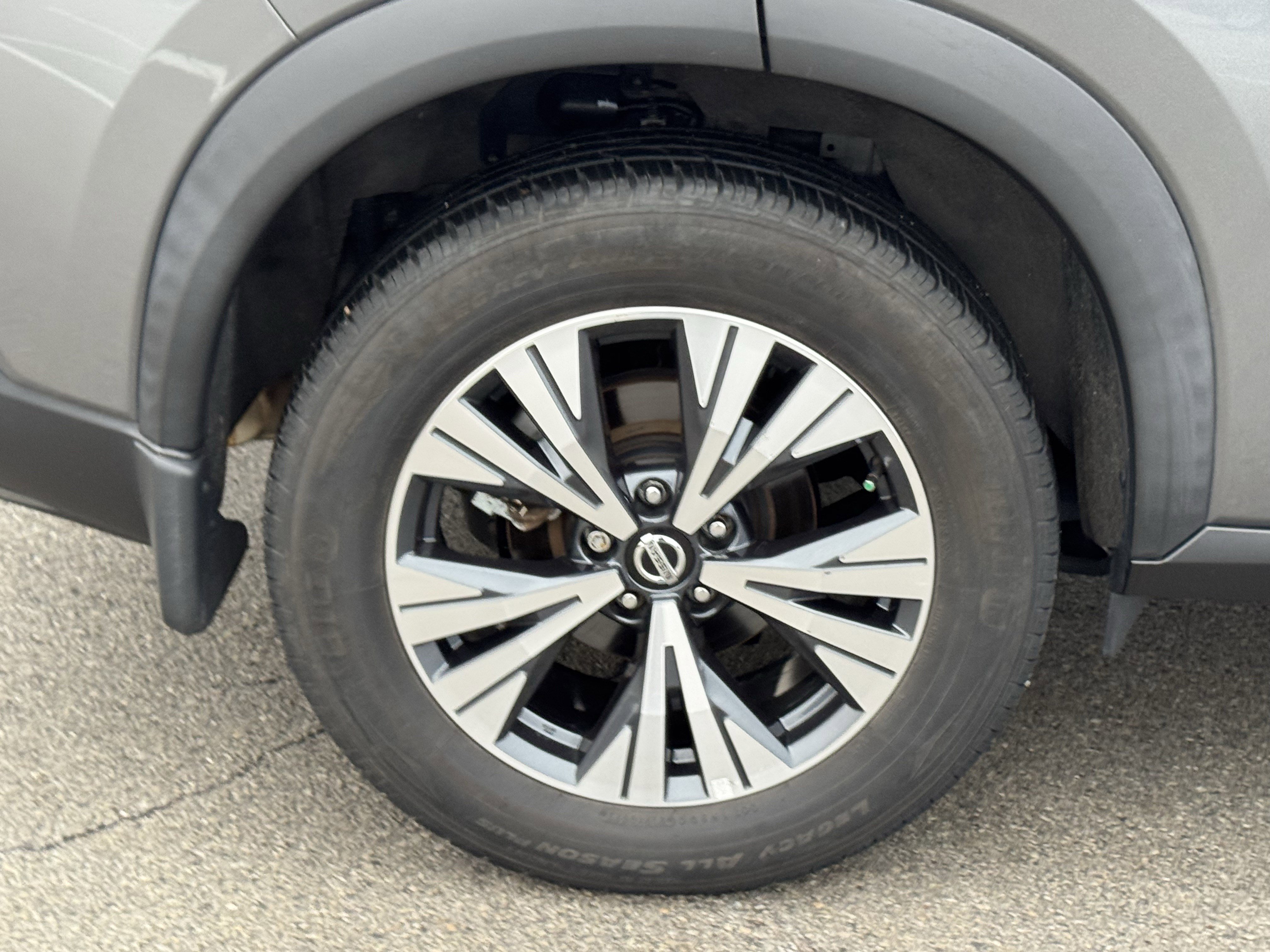 Certified 2021 Nissan Rogue SV image 38