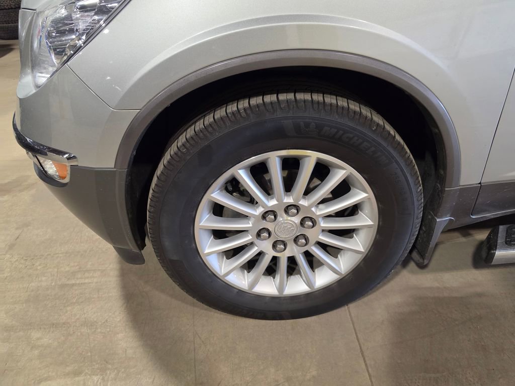 Used 2012 Buick Enclave FWD image 3