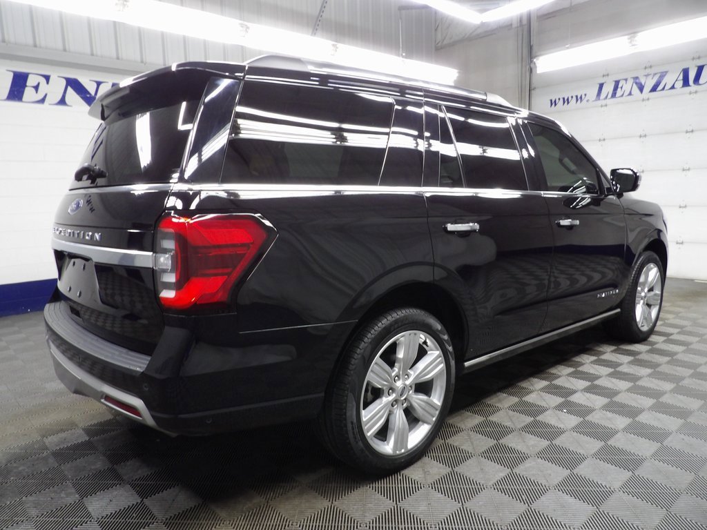 Used 2024 Ford Expedition Platinum image 4