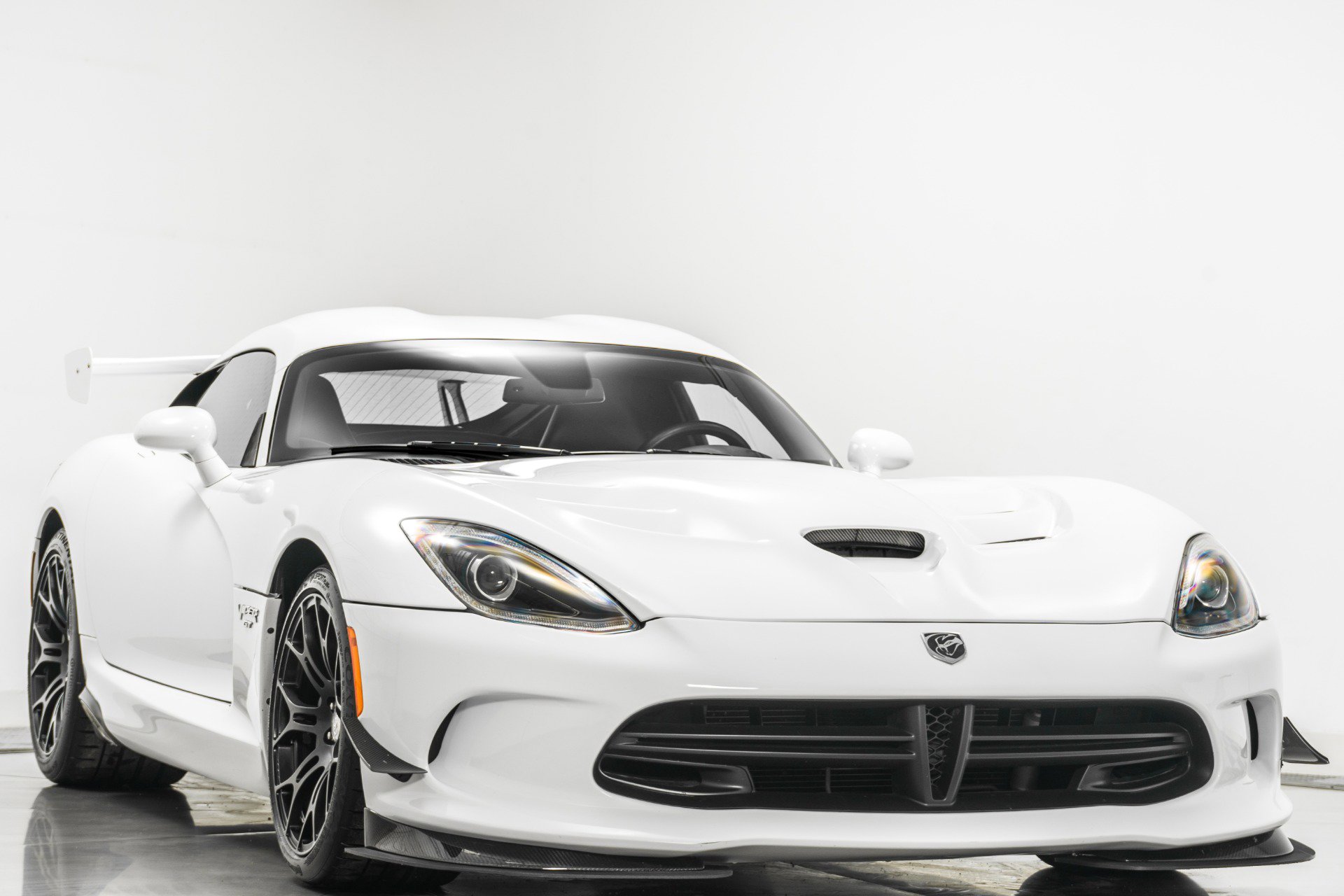 Used 2016 Dodge Viper GTC w/ Time Attack Group 2.0 image 3