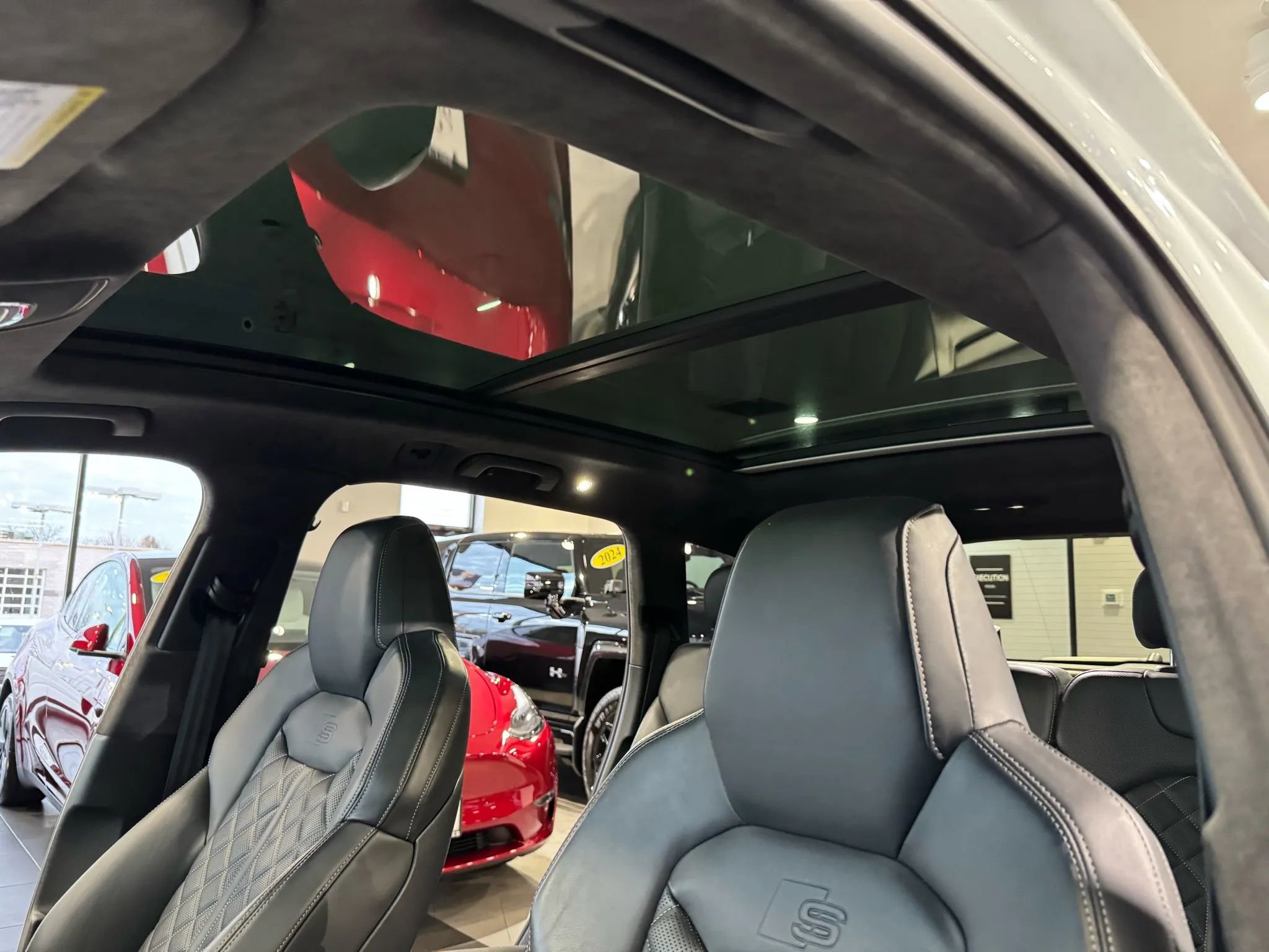 Used 2020 Audi SQ7 Prestige AWD/4WD image 19