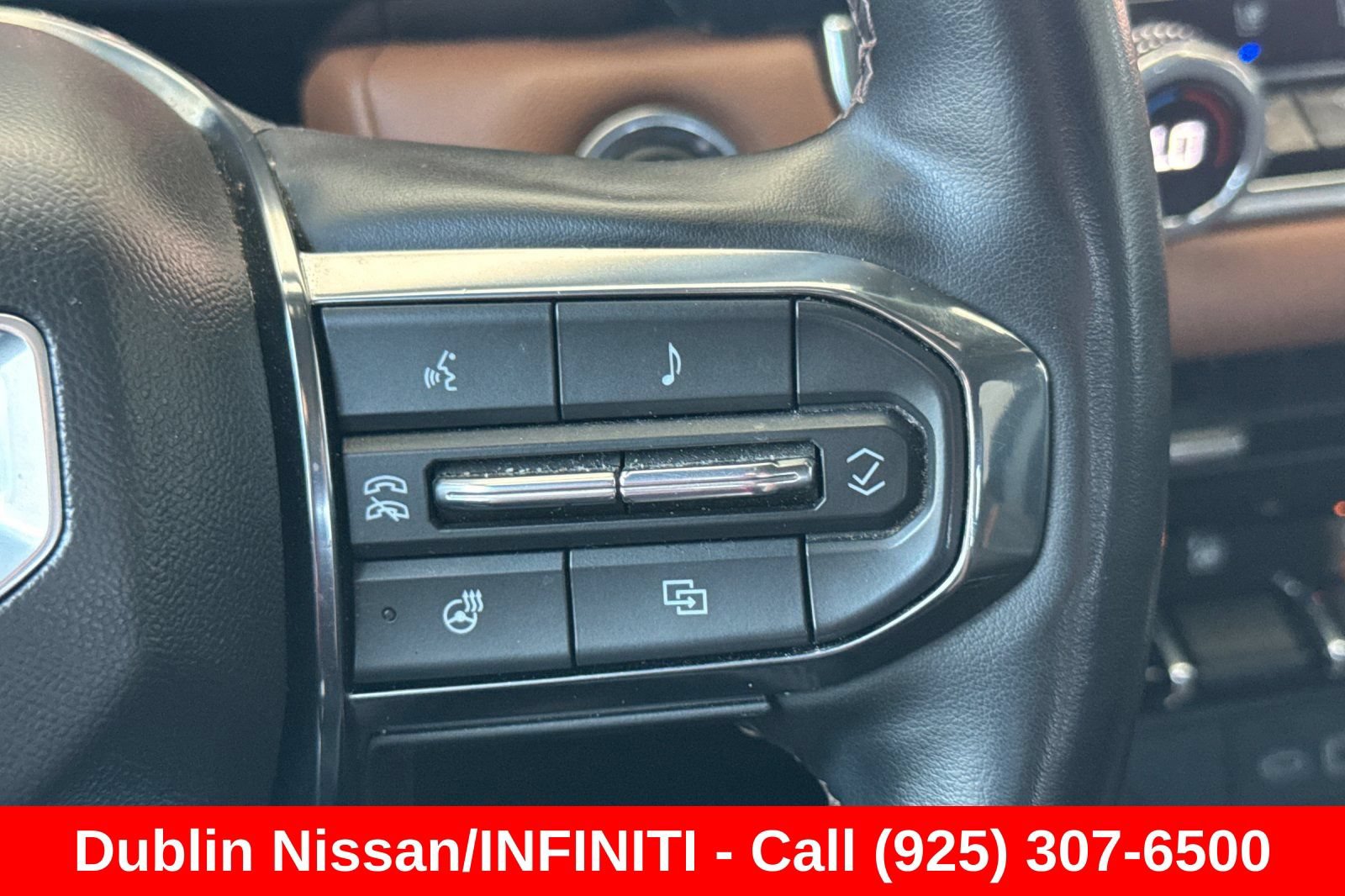 Used 2024 GMC Canyon AT4 w/ AT4 Premium Package AWD/4WD image 39