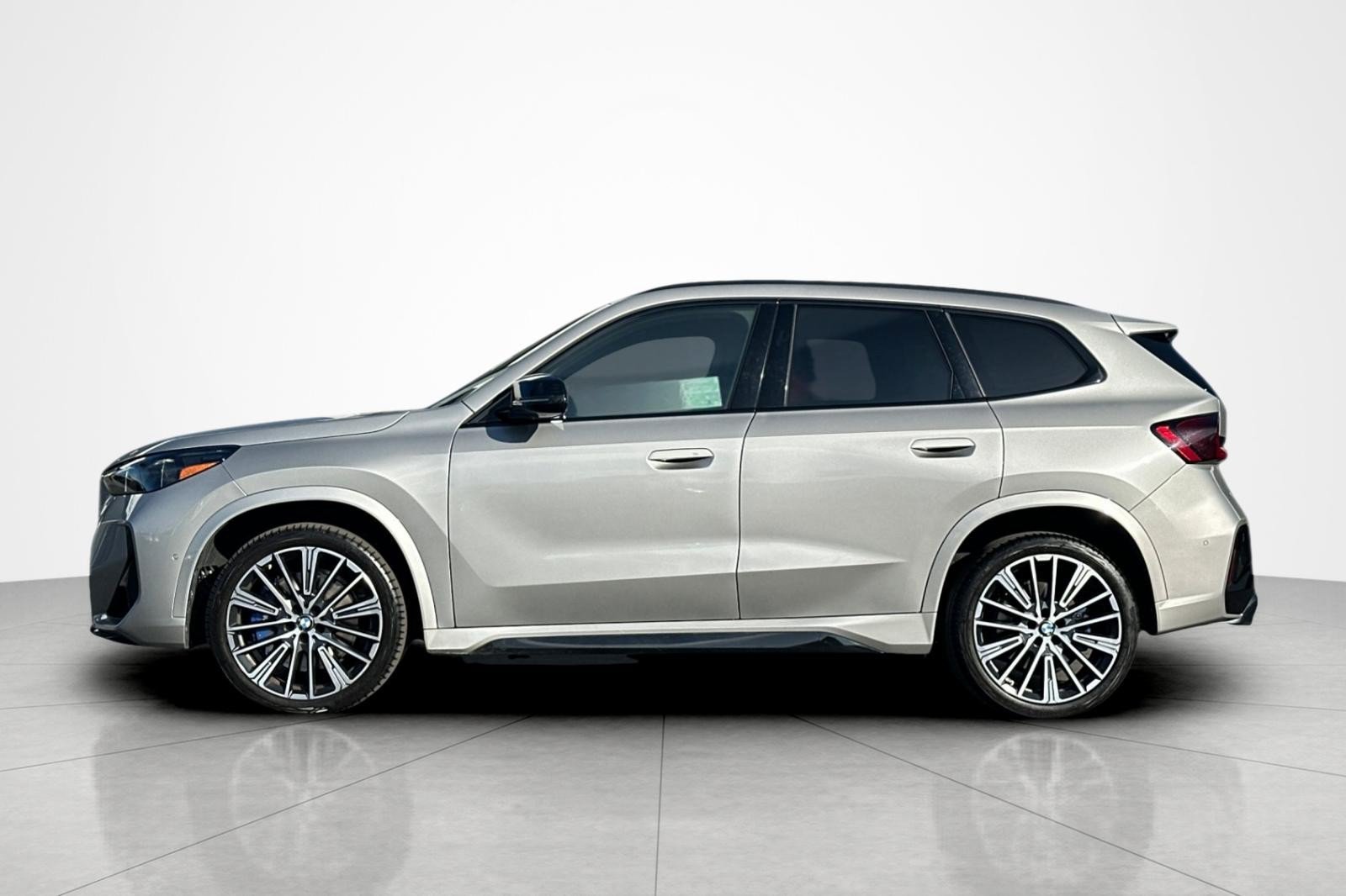 Used 2024 BMW X1 M35i w/ Shadowloine Package AWD/4WD image 2