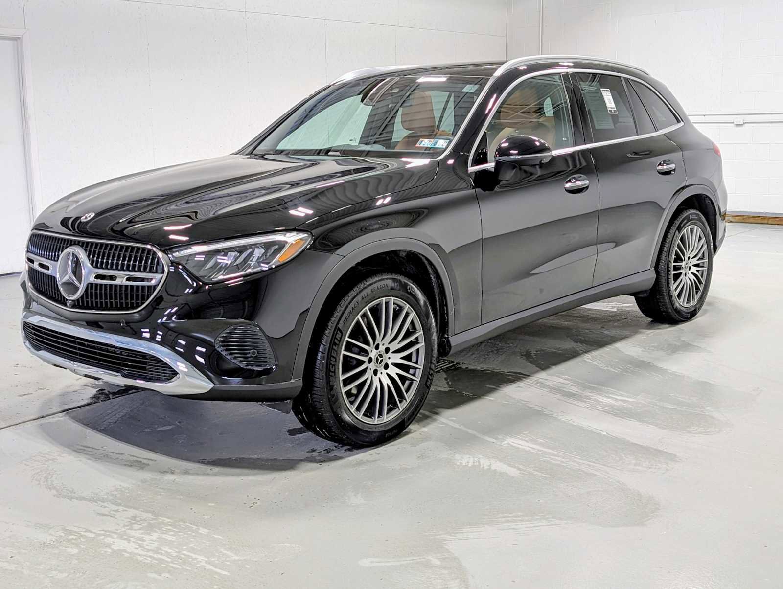 Certified 2026 Mercedes-Benz GLC 300 4MATIC image 1