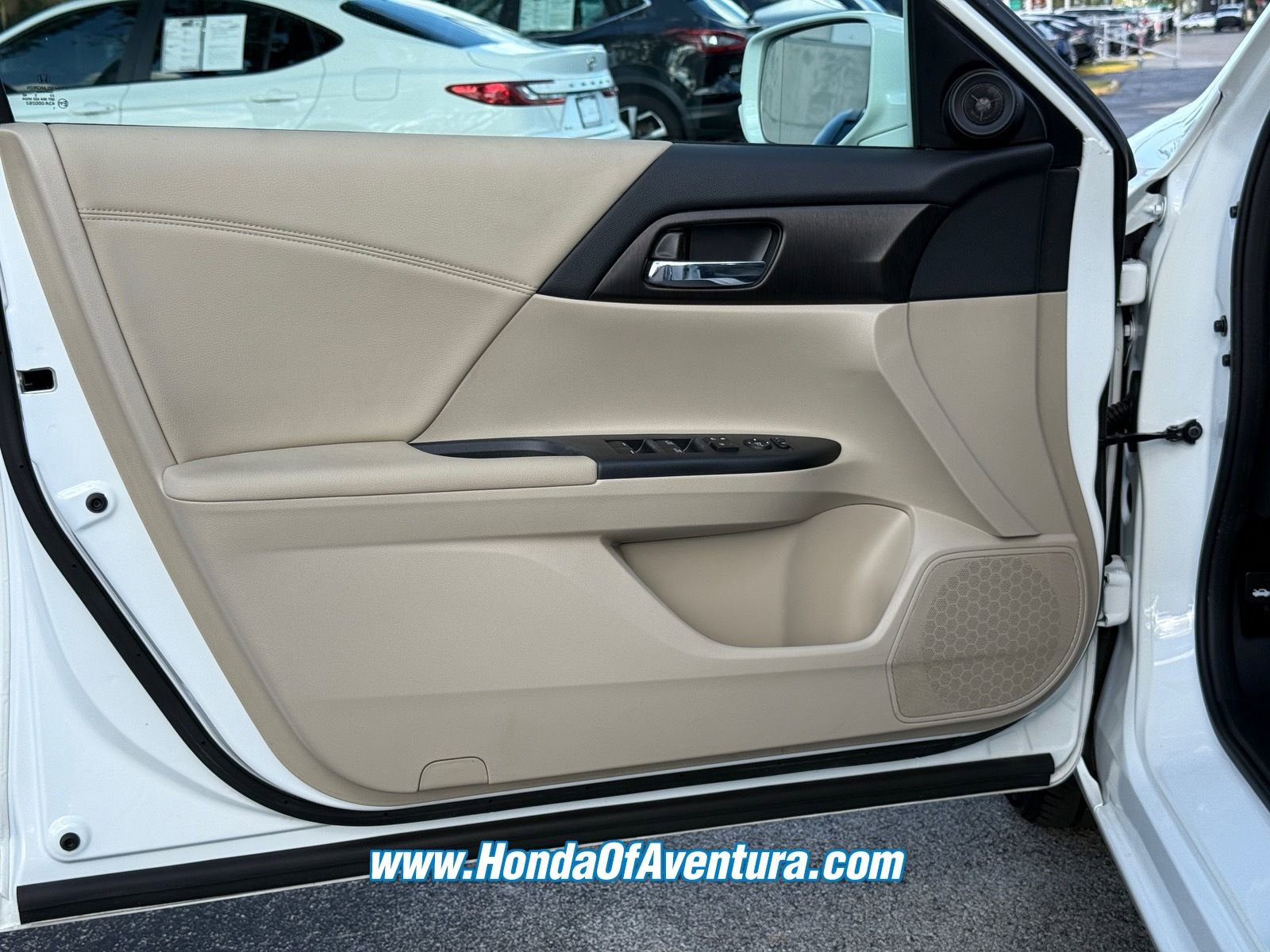 Used 2015 Honda Accord EX image 16