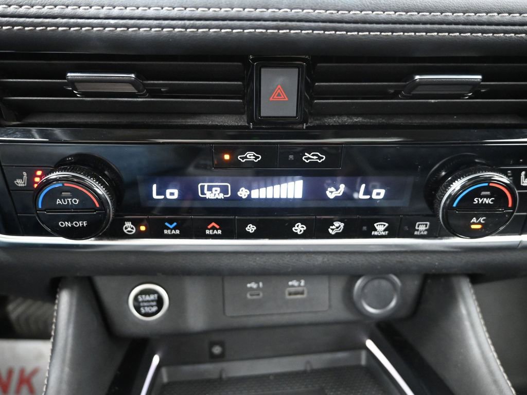 Used 2021 Nissan Rogue Platinum image 21