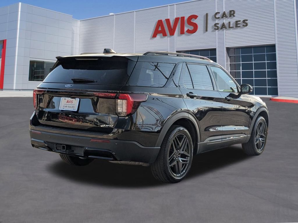 Used 2025 Ford Explorer ST-Line w/ ST-Line Street Pack image 6
