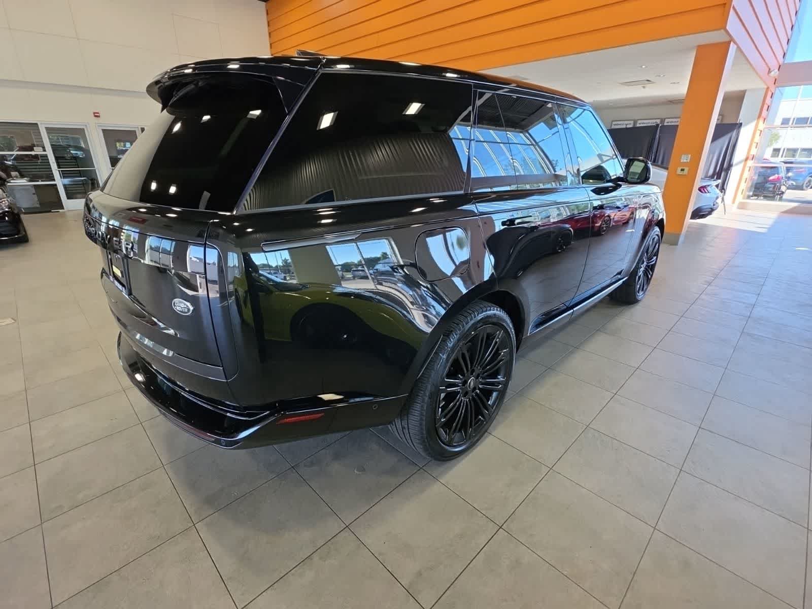 Used 2023 Land Rover Range Rover SE AWD/4WD image 8
