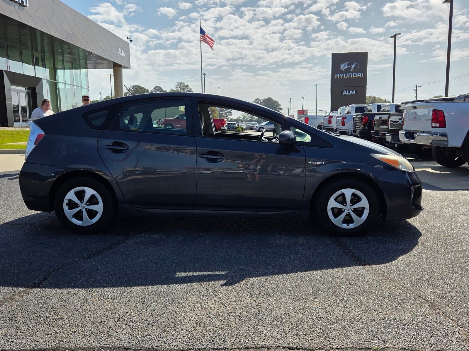 Used 2014 Toyota Prius Two image 15