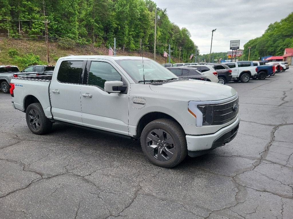 Used 2023 Ford F150 Lightning Lariat w/ Equipment Group 511A High AWD/4WD image 5