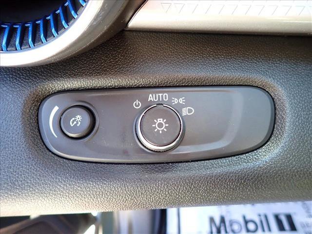Used 2025 Chevrolet Trax LT w/ Driver Confidence Package FWD image 14