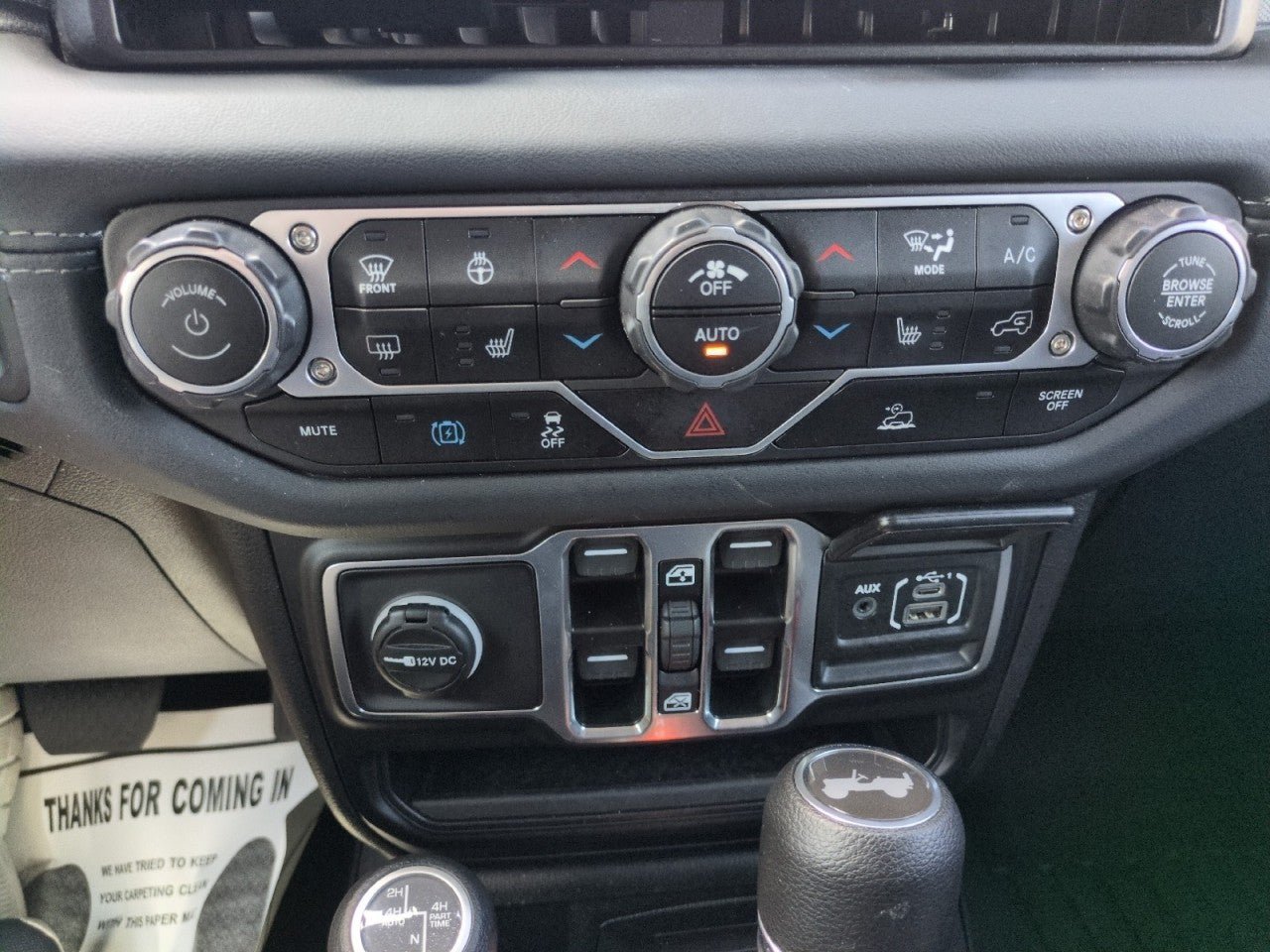 Used 2025 Jeep Wrangler Unlimited Sahara AWD/4WD image 20