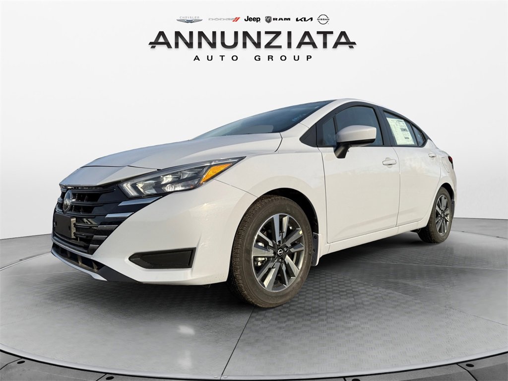 New 2025 Nissan Versa SV w/ Trunk Package