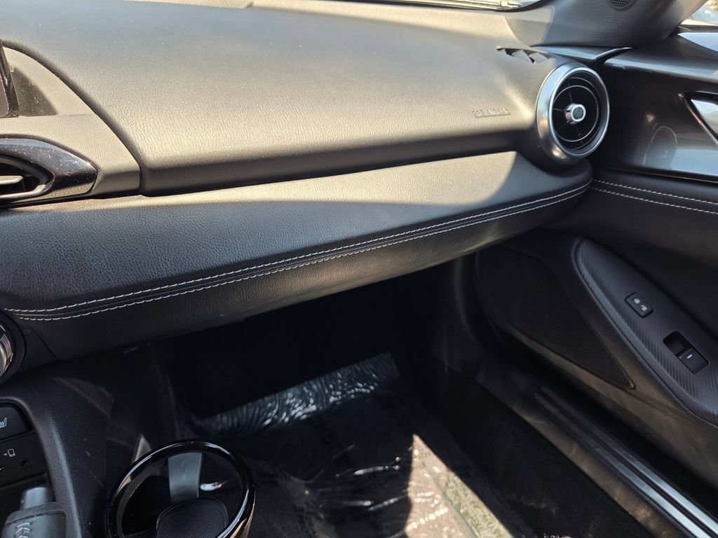 Used 2023 MAZDA MX-5 Miata Grand Touring RWD image 27