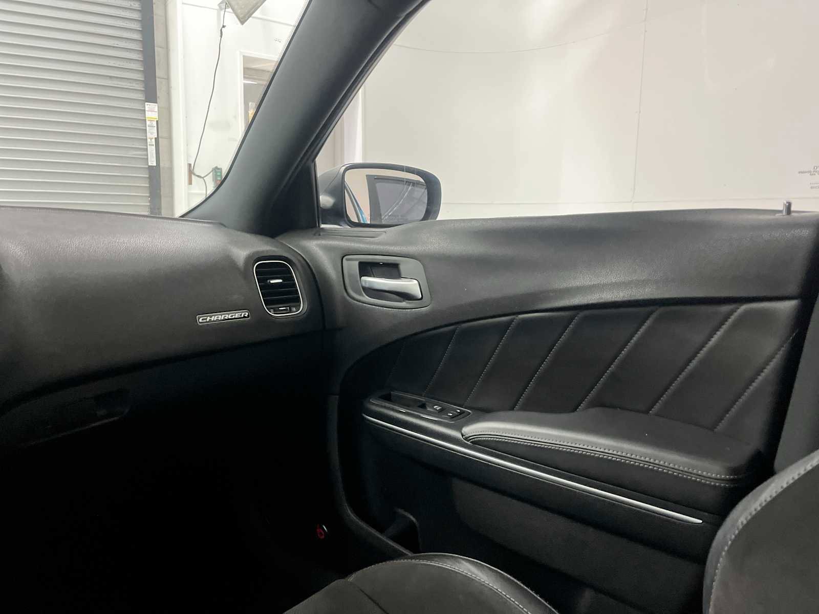 Used 2018 Dodge Charger R/T Scat Pack w/ Dynamics Package RWD image 11