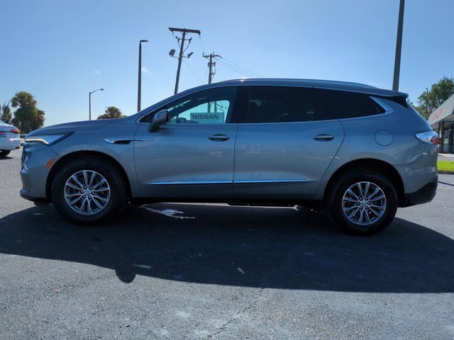 Used 2024 Buick Enclave Premium image 7